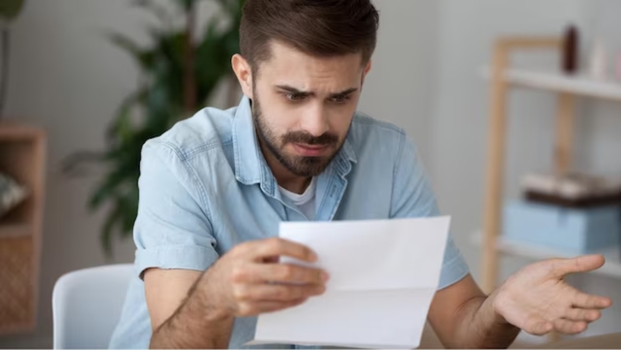 Cobrança de multa e aviso prévio para cancelamento do plano de saúde